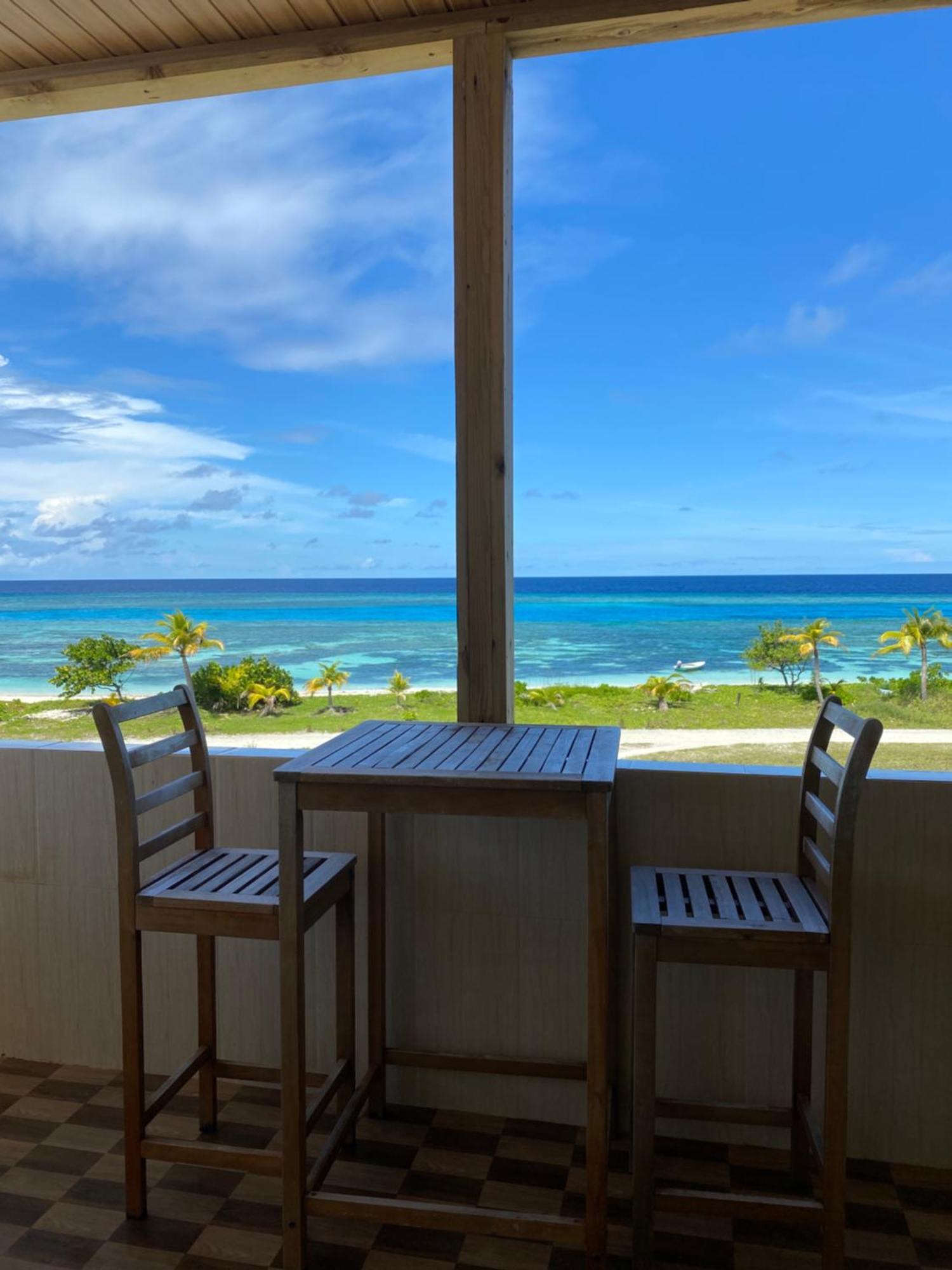 One The Island Hotell Naifaru Exteriör bild